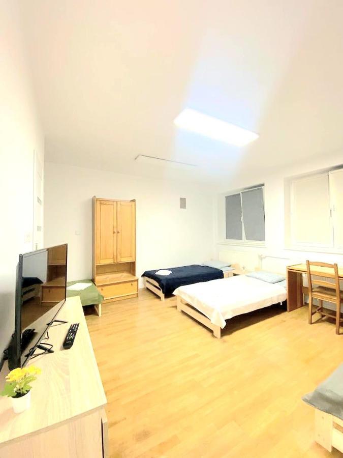 Hostel Warszawa Ursynow Exterior photo